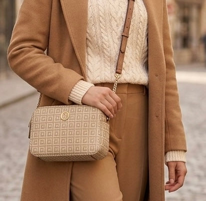 Bolsa Tommy Hilfiger Crossbody Monograma - Beige y Camel
